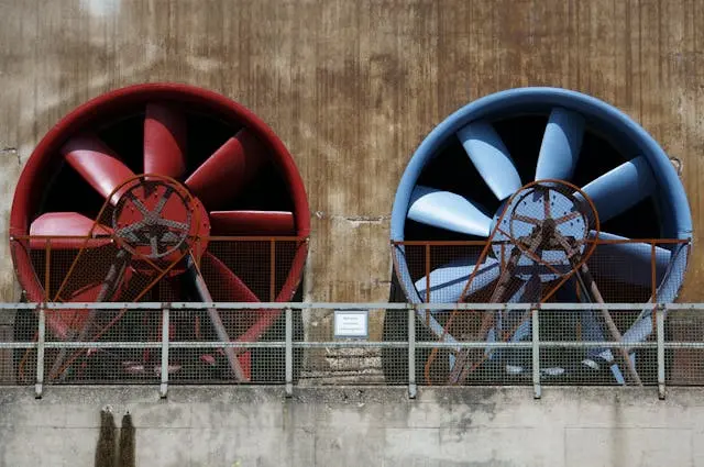dos sistemas de ventilacion de color rojo y azul
