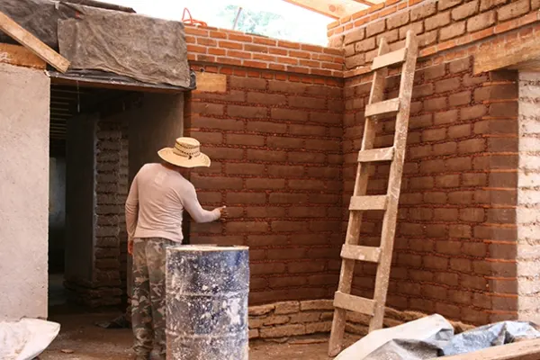 8. Construcción en adobe y tierra
